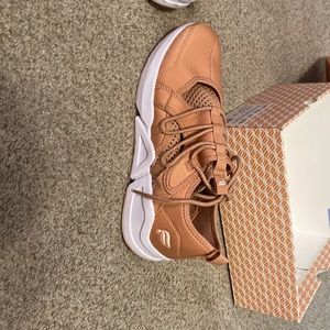 Beige pink fabletic shoes, really comfortable